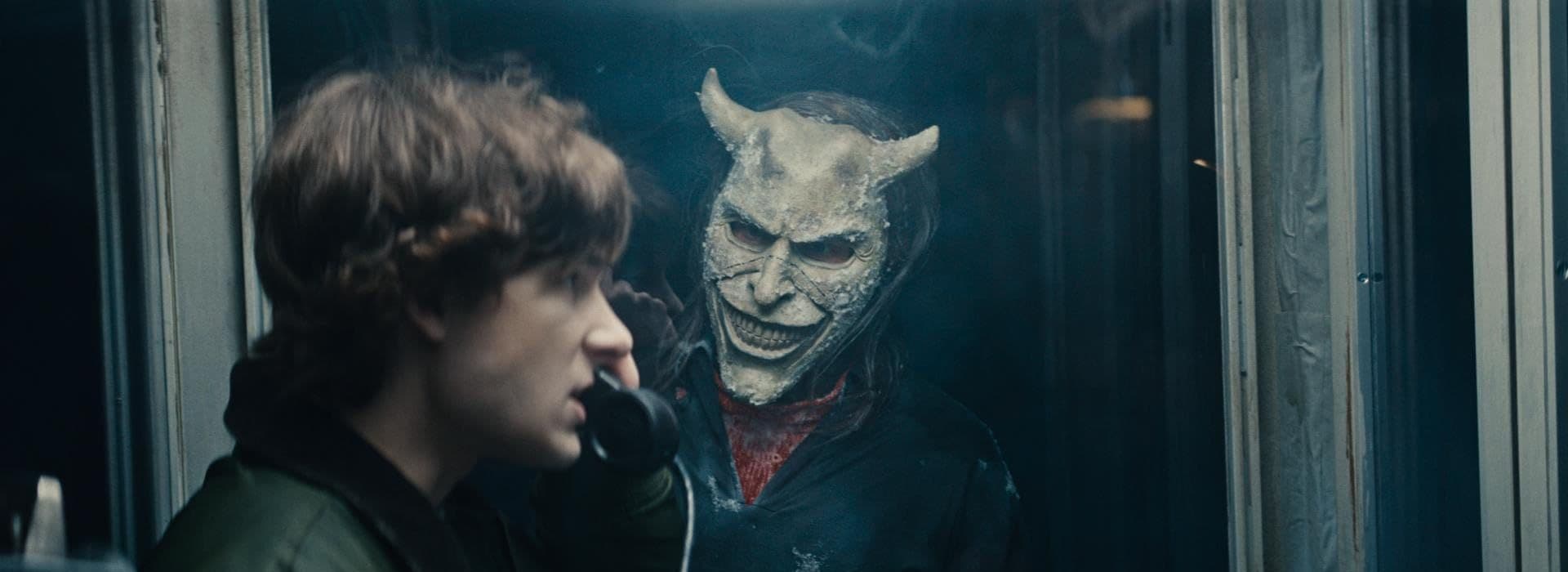 Imagen promocional de la película Teléfono Negro 2