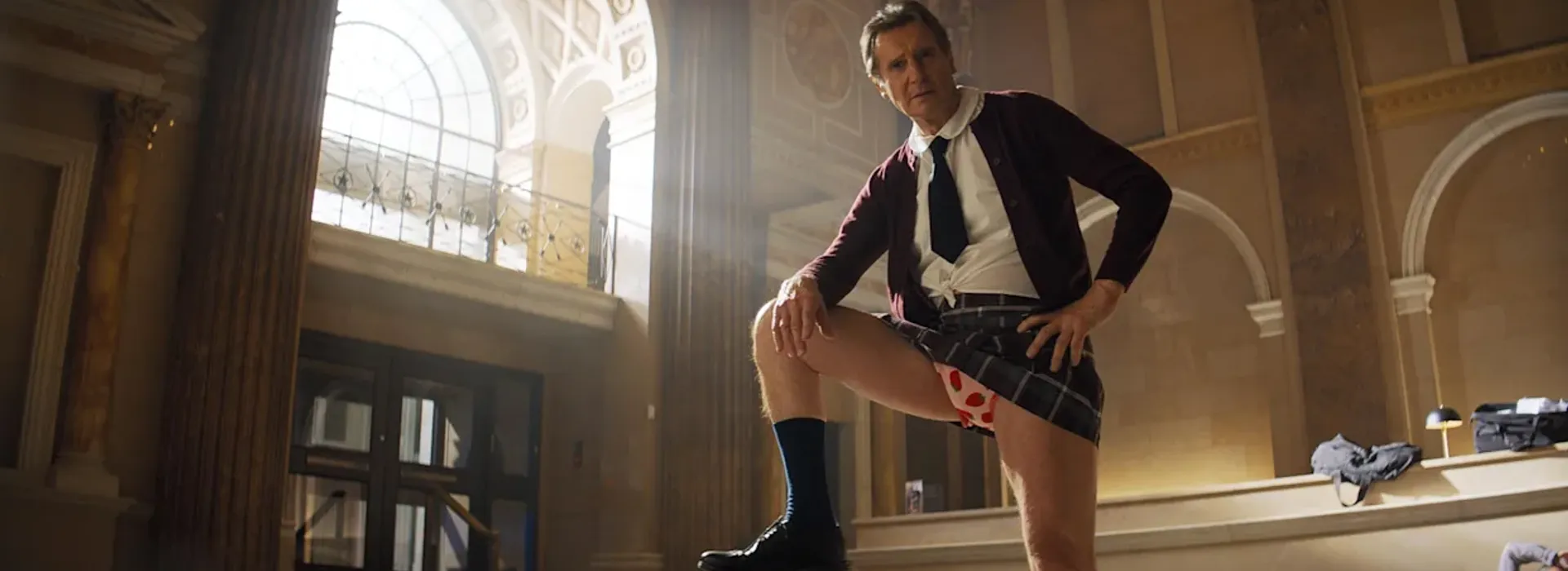 Imagen promocional de la película ¿Y Dónde Está El Policía?