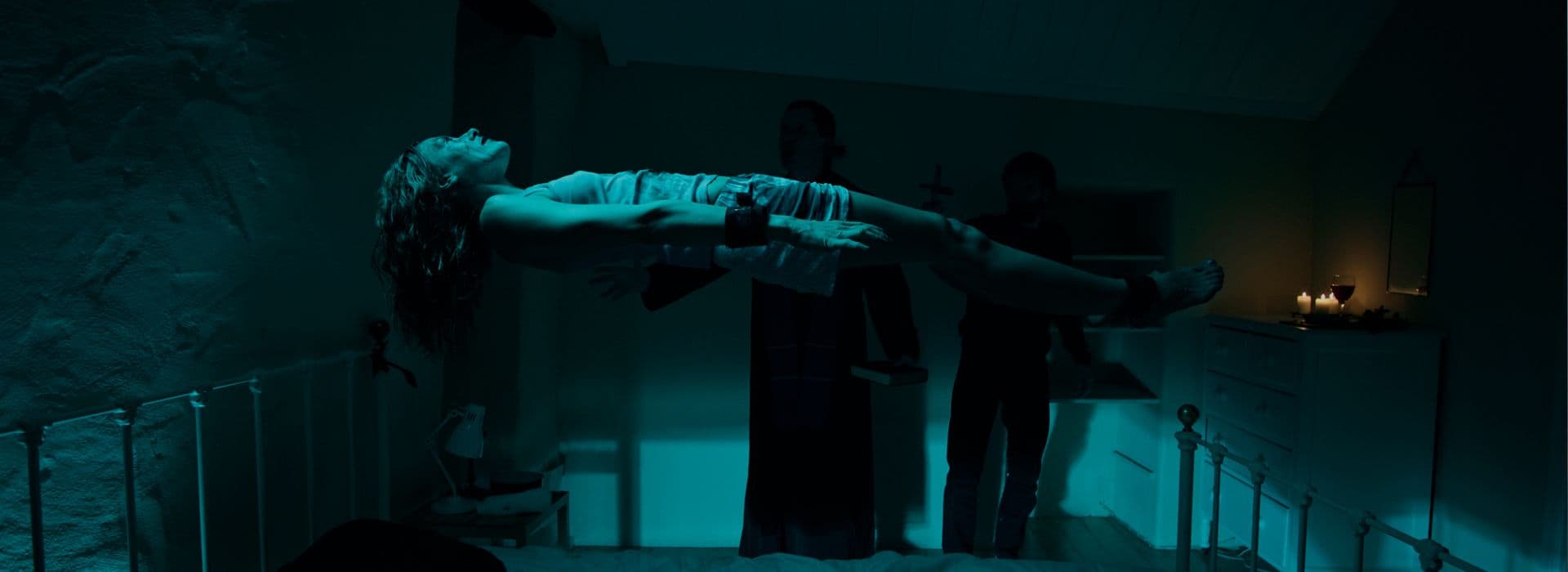 Imagen promocional de la película La Sangre Del Exorcista